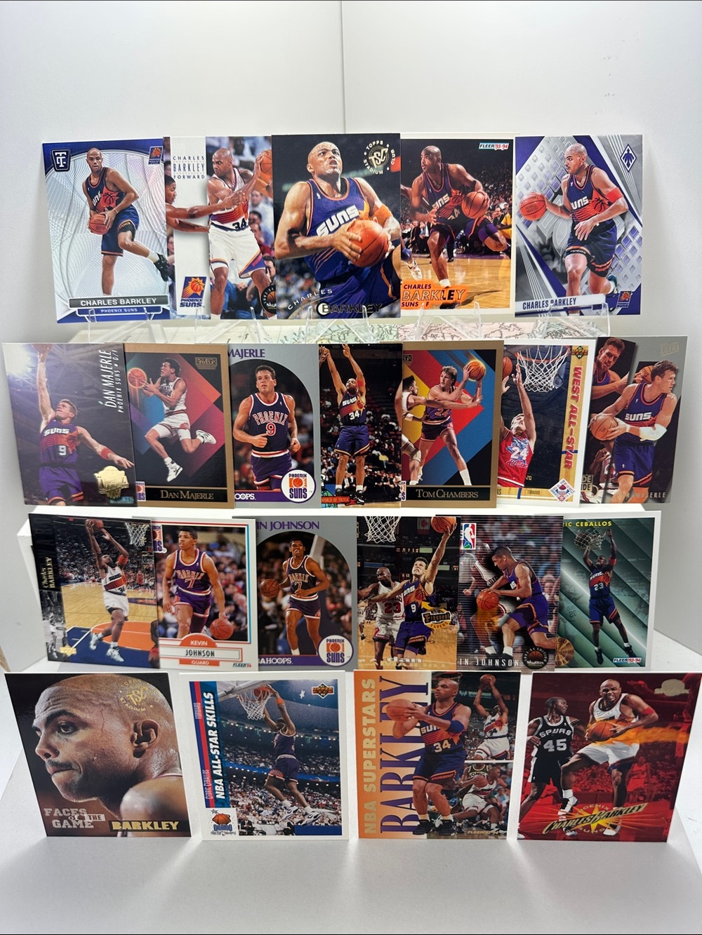 Charles Barkley w/ Suns teammates lot of 22 (Majerle, KJ, Chambers, Ceballos)